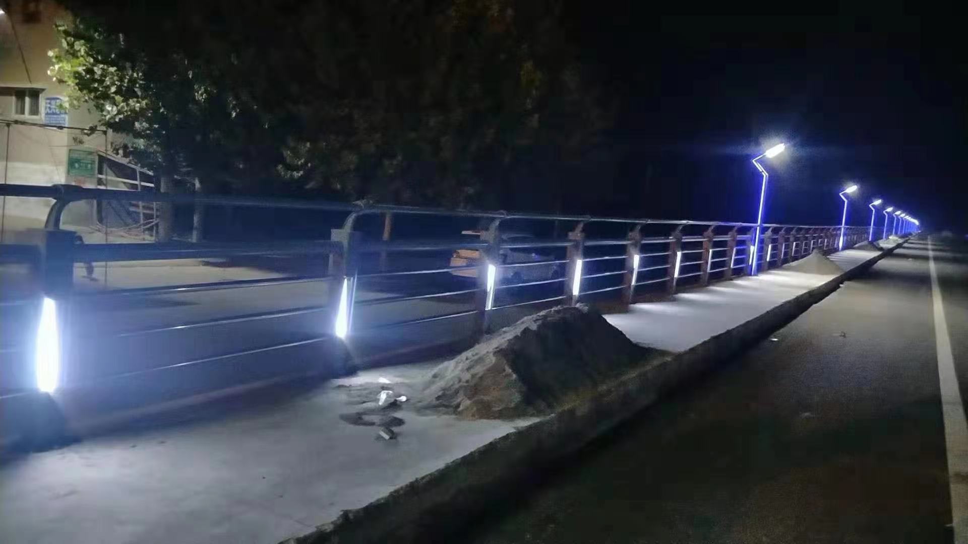 不锈钢复合管河道护栏